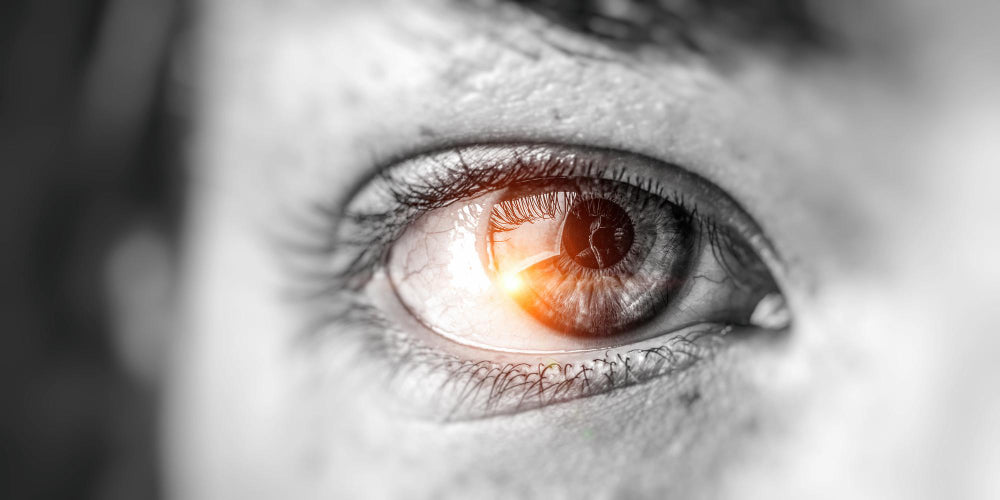 Can high blood pressure cause flashing lights in eyes spot warning signs here